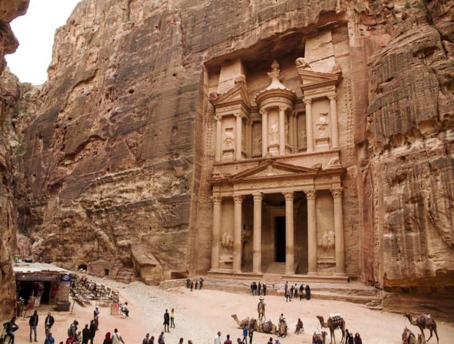 Full-Days Tours Petra from Amman - Walking through the Siq to the Treasury