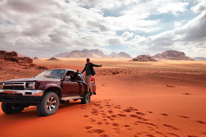 Half-Day Jeep Tour: "Wadi Rum Images" - Walking barefoot on Al Ramal Red Sand Dune