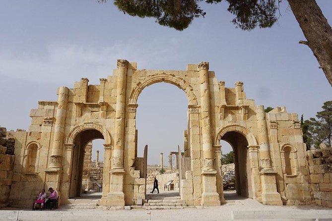Half Day Private Tour From Amman To Jerash - Temples, theaters, and the shape of Roman life