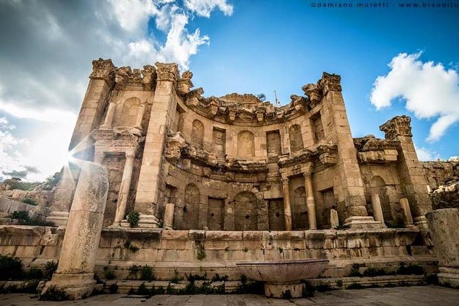 Half Day Private Tour From Amman To Jerash - What the driver service adds