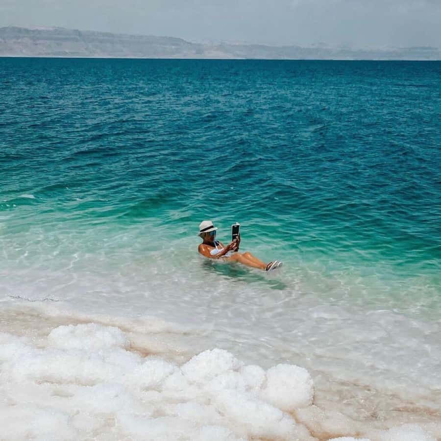 Half Day Tour Dead Sea , Pink Lake, Crystal beach From Amman - Lunch and the natural-products stop