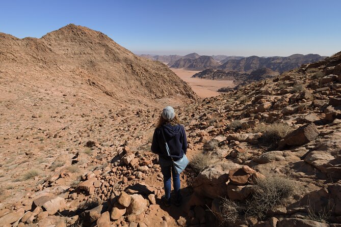 Hike to Jordan Highest Mountain, Umm Ad Dami with Meal and Stay - Lunch with tea after the climb