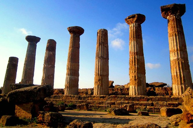 Jerash Half-Day Tour From Amman - Entering Jerash through the ancient city gate