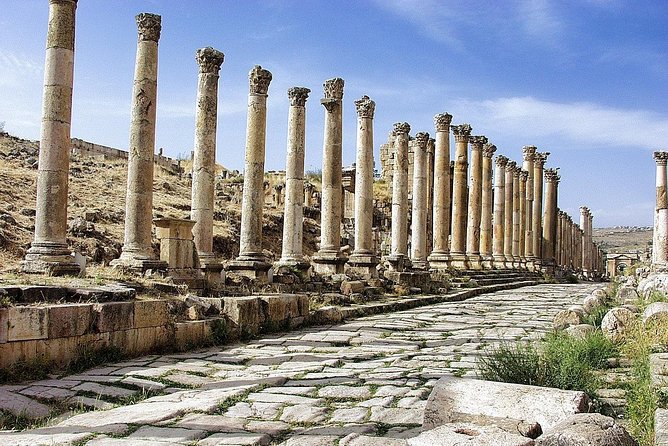 Jerash one day tour from Amman - Independent sightseeing or a private guide?