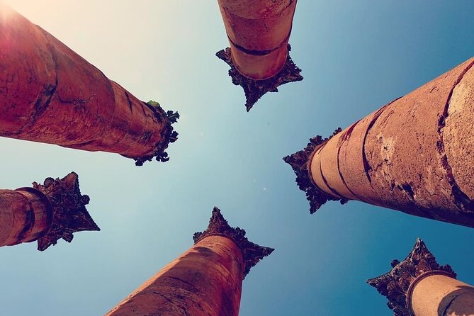 Jerash Sightseeing transportation from Amman - Walking the 30-minute Colonnaded Street
