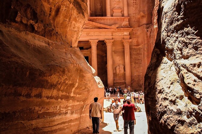 Jordan's Gems Full Day Tours: Petra, Wadi Rum, Madaba, Mt.Nebo - The long run south to Petra