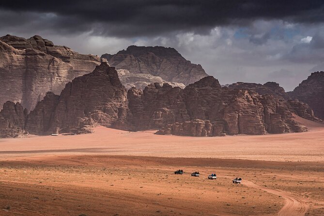 One Day Petra and Wadi Rum with Pick Up - Who should book this one-day route