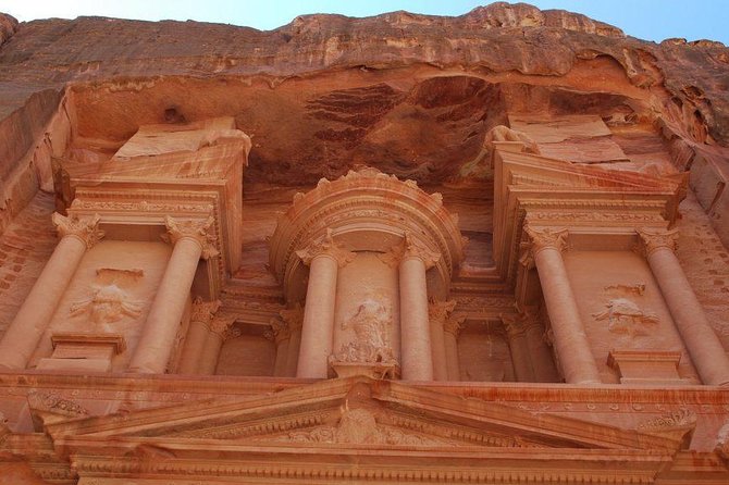 Petra 1 Day Tour from Aqaba - Why Petra makes this a serious day trip from Aqaba