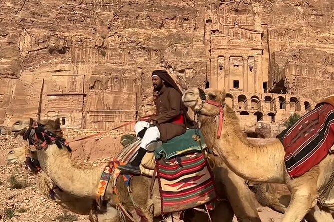 Petra and Little Petra Full-Day Guided Tour from Amman - The long southbound ride from Amman