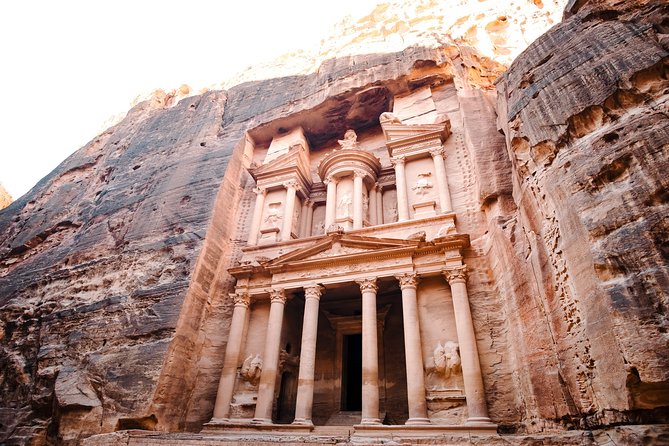Petra and Wadi Rum in One Day | The Jordanian Mappers - Sunset among the mountains