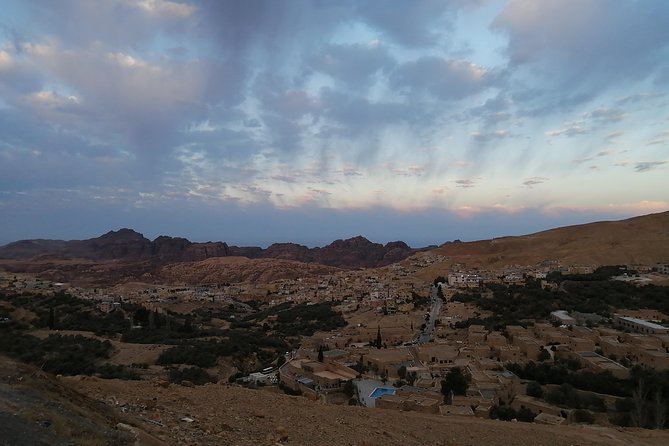 Petra & Dead Sea 1 Day Private tour (Lunch included) - Reaching Petra for a focused three-hour visit