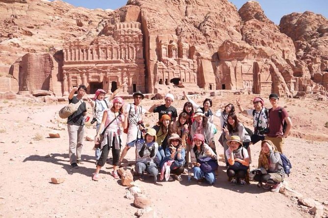 Petra Excursion from Dead Sea - Entering Petra through the Siq