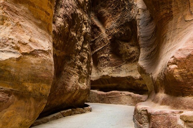 Petra Highlight Tour with Private Guide Sami Nawafleh | 2.5 Hours - The 1,200-meter Siq and the first Treasury view