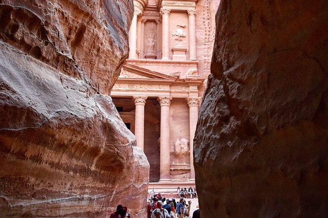 Petra, Little Petra and Shobak Castle - Private Tour From Amman - Petra begins with the Siq