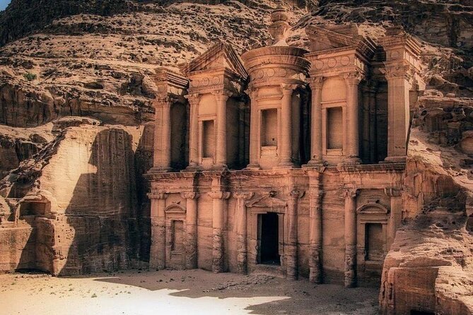 Petra Private Full-Day Tour - Entering Petra through the 1,200-meter Siq