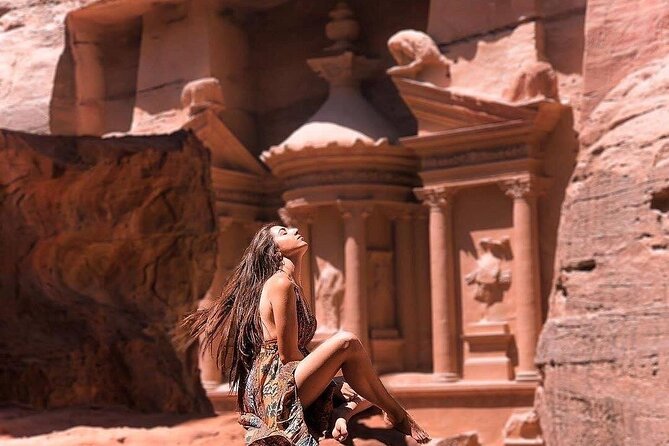 Petra Round-Trip Tour from Aqaba Port - What the private vehicle adds