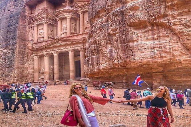 Petra Transfer From Or To Amman - Choosing the right vehicle size