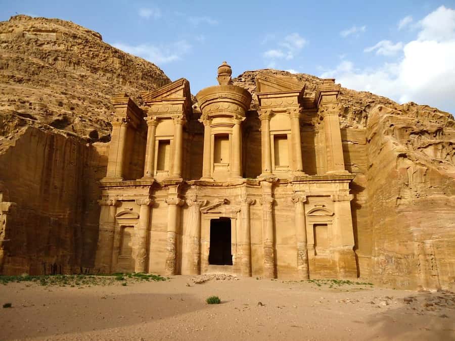 Petra & Wadi Rum: Full Day Private Tour with Hotel Pickup - How tiring is the 14-hour schedule?