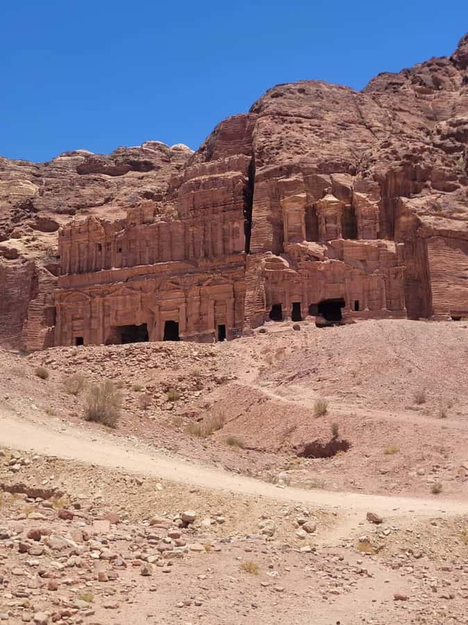Private 3-Hour Guided Tour of Petra with Hotel Pickup . - Walking through the Siq to the Treasury