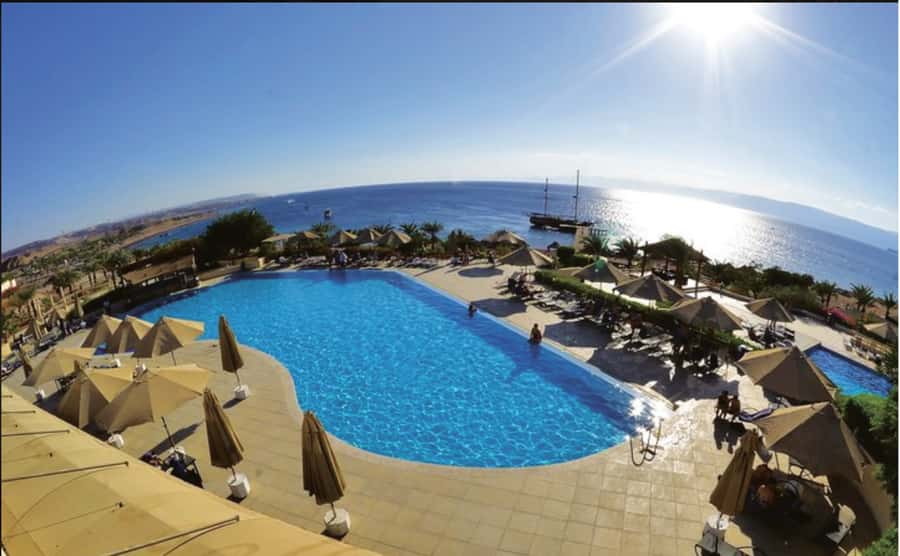 Private beach access with lunch and boat trip - Key points before you book