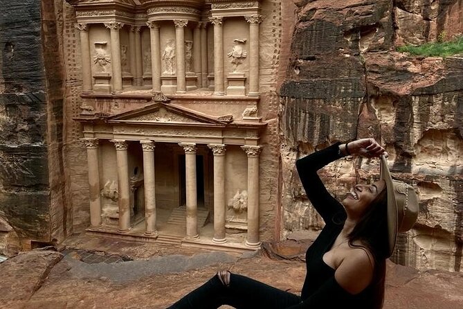 Private Full Day Tour from Amman to Petra City - Entering Petra through the Djinn Blocks