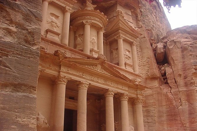 Private Full-Day Wadi Rum and Petra Tour from Aqaba - Why combine Petra and Wadi Rum?
