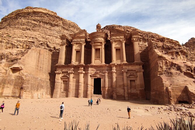 Private Guided Tour in Petra with licensed guide - What Muhammad adds to the experience