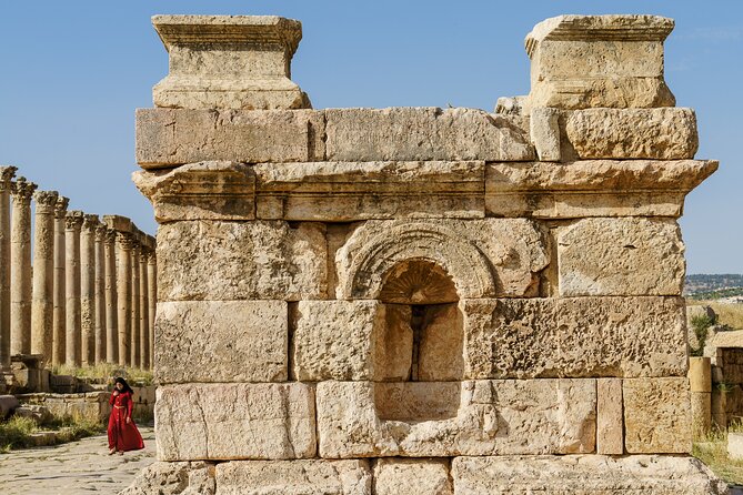 Private Half Day Tour in Jerash From Amman - The one-hour ride from Amman