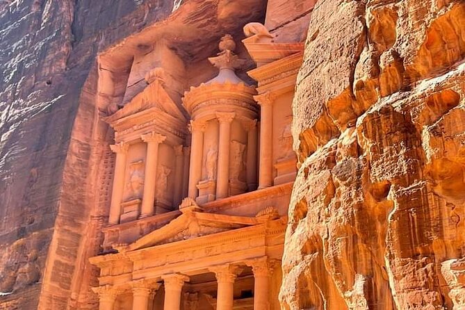 Private One Day Petra from Dead Sea with Hotel Pickup - What the Driver Adds to the Experience