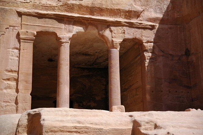 Private Petra Sightseeing day tour from Aqaba port - The Treasury and the first great reveal