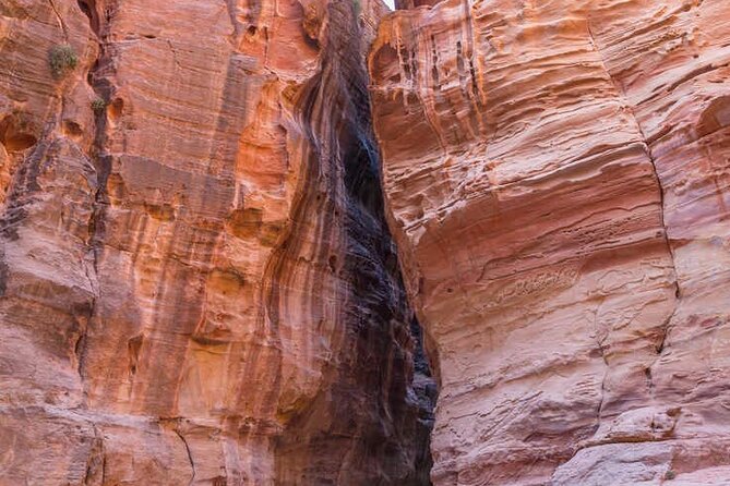 Private Tour: Petra and Wadi Rum Day Trip from Dead Sea - Why combine Petra and Wadi Rum?