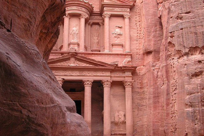 Private Tour: Petra and Wadi Rum Day Trip from Dead Sea - Is $416.67 per person a fair price?