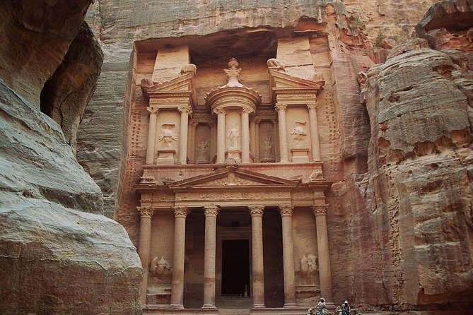Private Tour Petra with Monastery El Deir and lunch - Why a private day trip from Amman makes sense