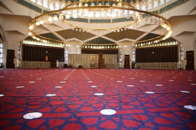Private Tour to King Abdullah Mosque and Seven Sleepers Cave - Is $128.01 Per Person a Fair Price?