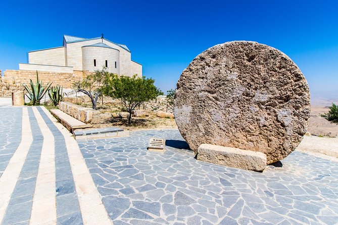 Private Tour to Madaba Mosaic City and Mount Nebo from Amman - What the private setup really gives you