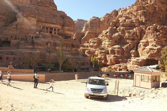 Private Transfer From Petra to Amman or Airport With Optional - How to plan your departure day