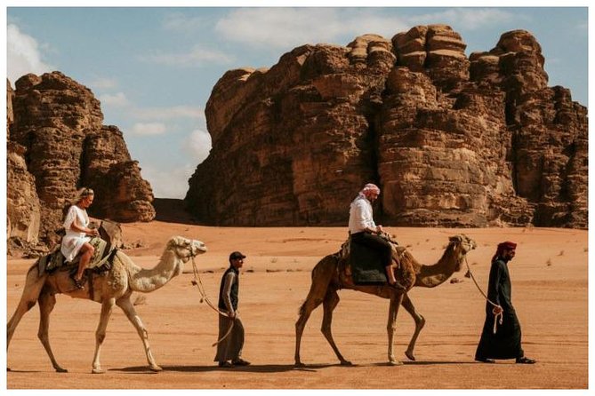 Private transfer Petra to/from Wadi Rum - Pickup in Petra and arrival near Wadi Rum