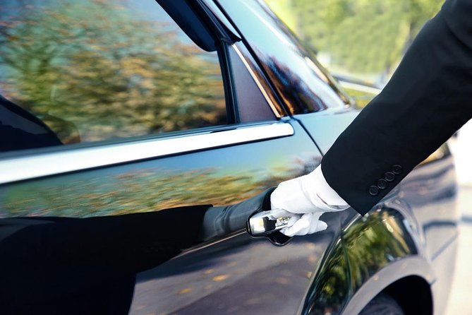 Private Transportation services (Day Use) - Airport transfers and door-to-door convenience