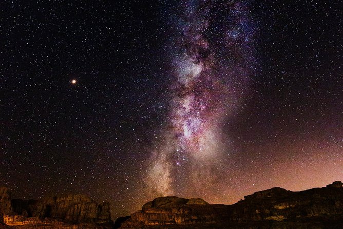 Stargazing Adventure in Jordan - The group switch keeps the program moving