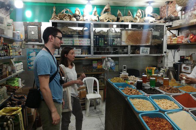 Suhaila (connecting through cooking) - Eating on the floor, the traditional way