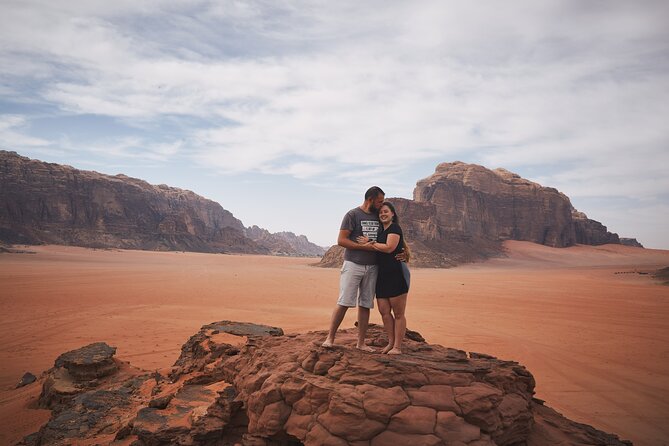 Two-Hour Jeep Safari "Wadi Rum Highlights!" w/ Professional Guide - Small Arch and the scramble over stone