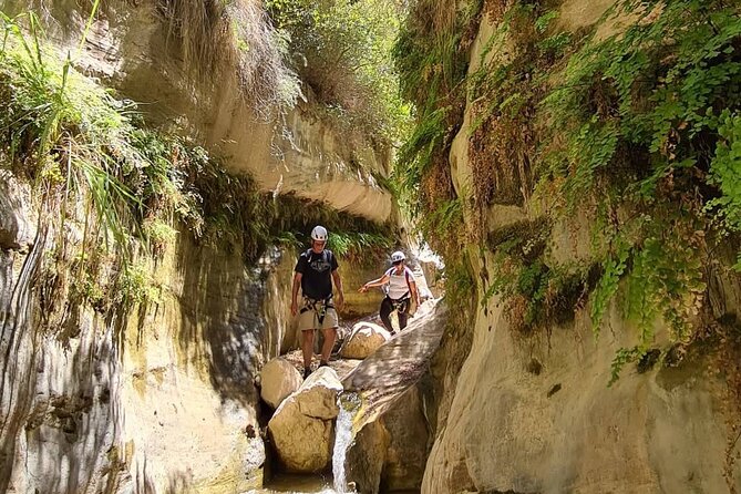 Wadi Hora and Wadi Bin Hammad Canyoning Adventure - The 30-minute hike into Wadi Hora