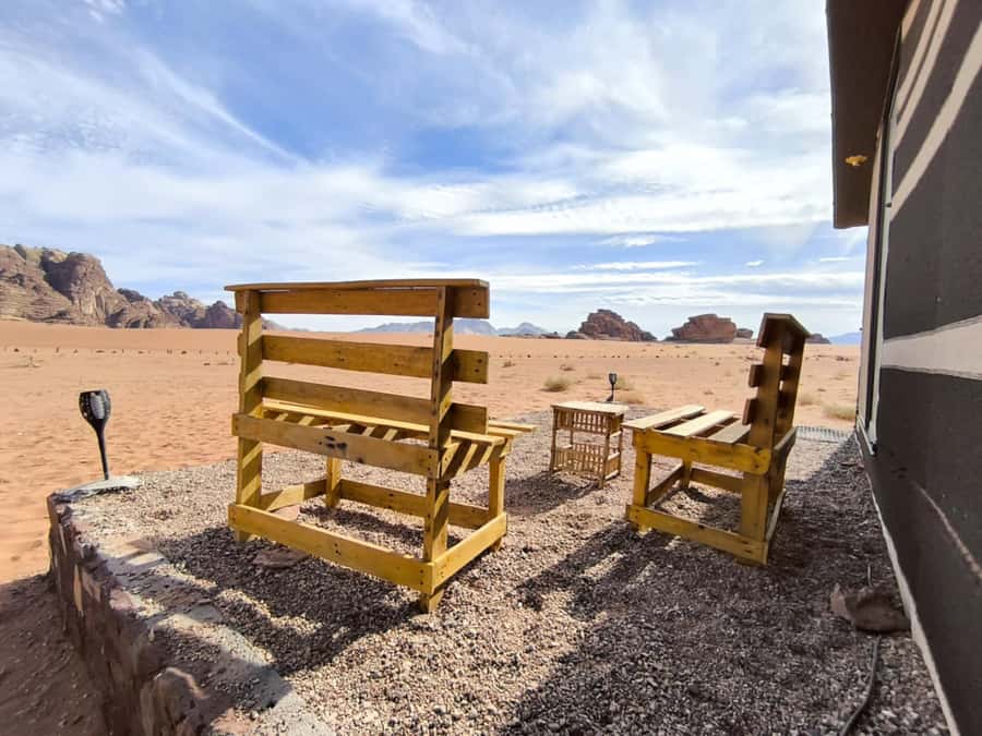 Wadi Rum: 1-Night Jeep Tour with Dinner and Breakfast - Lawrence’s House and the quieter parts of the route