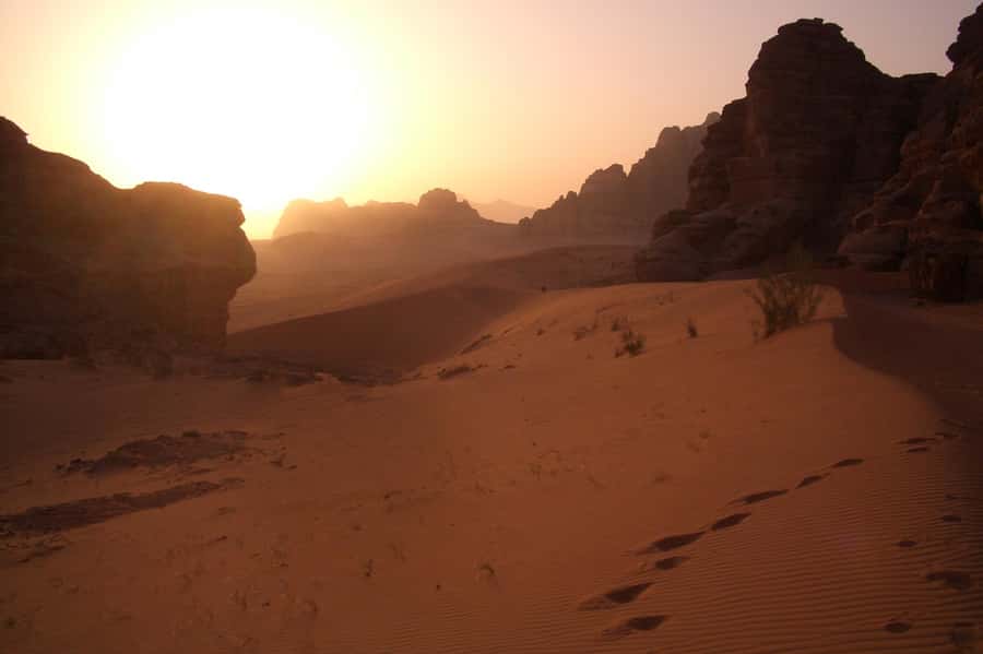 Wadi Rum: 2 Hour Camel Ride at Sunset/Sunrise Overnight - Sleeping under protected desert skies