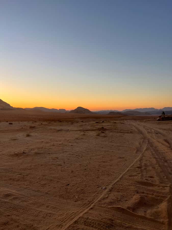 Wadi Rum: 3 Hour Highlights Jeep Tour in Desert - Booking tips for a smoother day