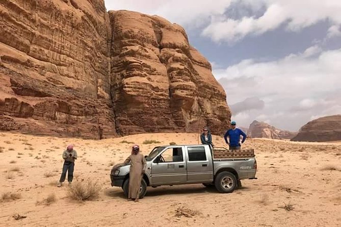 Wadi Rum: 4 Hour Highlights Tour - Setting out from Wadi Rum Village