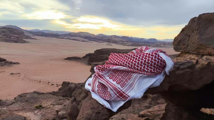 WADI RUM: ALL DAY JEEP TOUR with overnight and full meals - Breakfast with mountain views