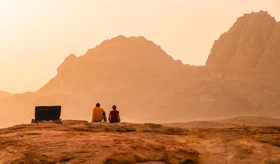 Wadi Rum: Choose 2 to 9 Hour Jeep Pass, Guide & Meal Options - Tea, lunch, and the human side of the trip