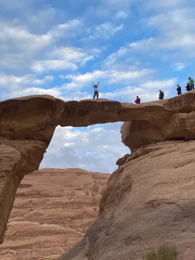 Wadi Rum Highlights: 4-Hour Jeep Tour - Morning or Sunset. - Little Bridge and the art of choosing your climb