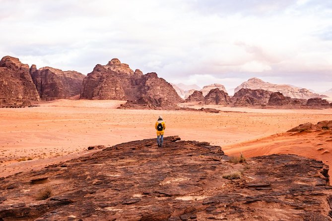 Wadi Rum hiking - Day three: climbing to Burdah Rock Bridge